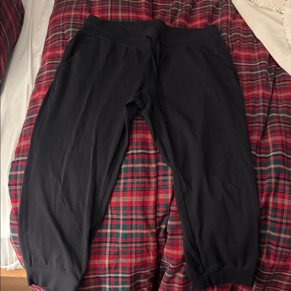 lululemon athletica Black Cropped Pants